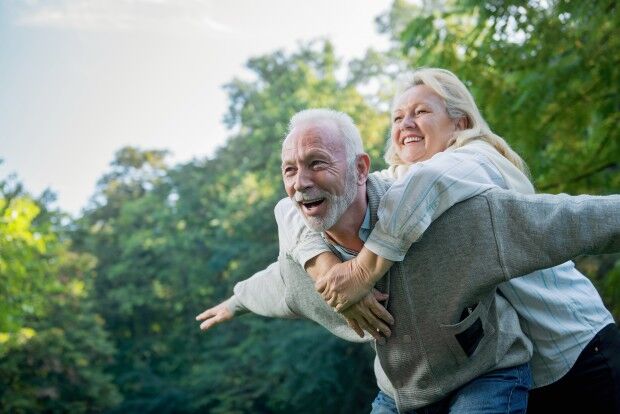 Happy seniors AdobeStock_178312681